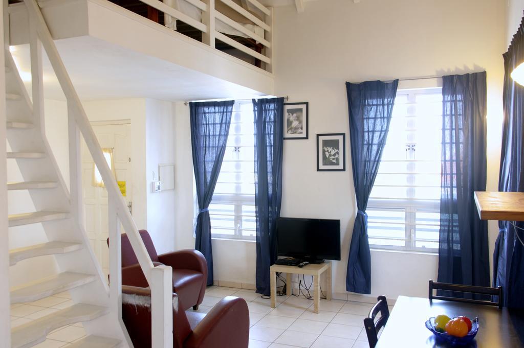 Orange Rembrandt Studio Apartments Виллемстад Экстерьер фото