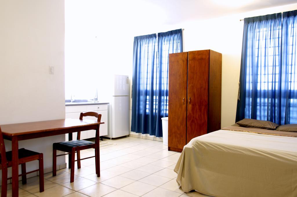 Orange Rembrandt Studio Apartments Виллемстад Экстерьер фото